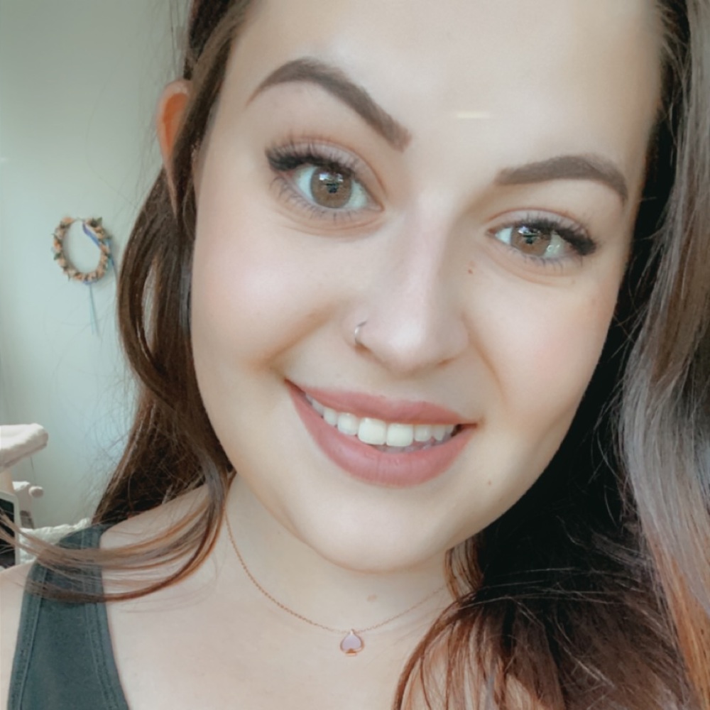 Meet your Posher, Emily